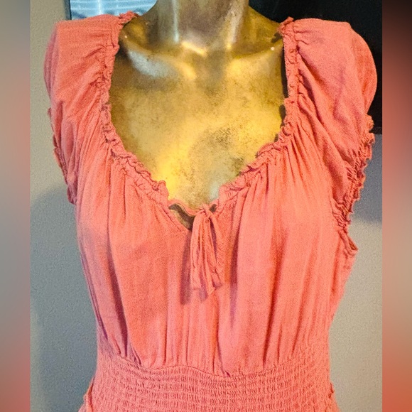 Beautiful blush Boho long maxi dress can be worn off shoulders - Picture 3 of 6